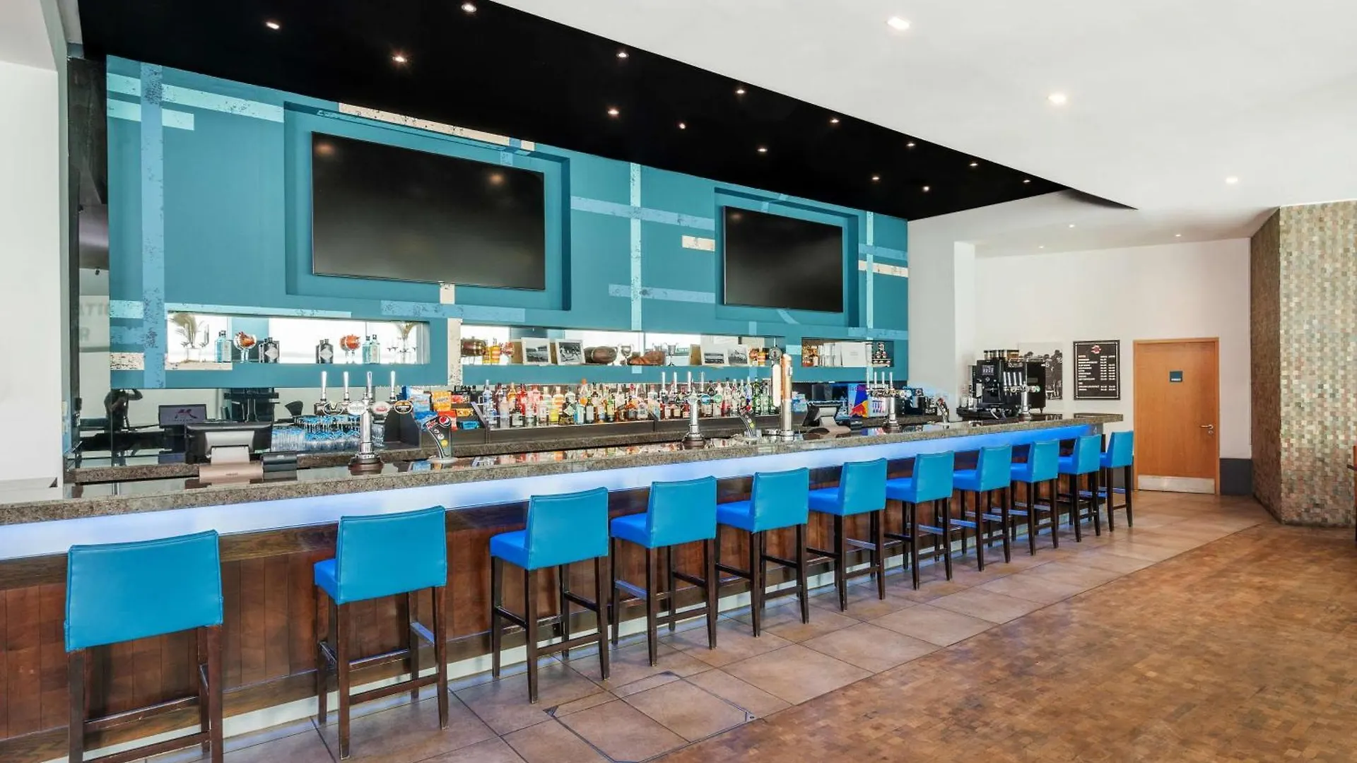 London Twickenham Stadium Hotel, A Member Of Radisson Individuals 4*,  Reino Unido
